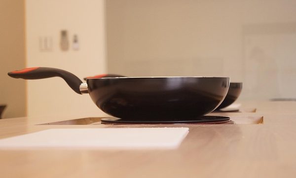 7 Best Nonstick Frying Pans for Everyday Cooking (Care Tips & Buyer’s Guide)